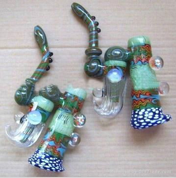 glass tobacco pipe