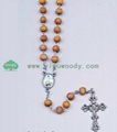 fashion rosary necklace made of wooden