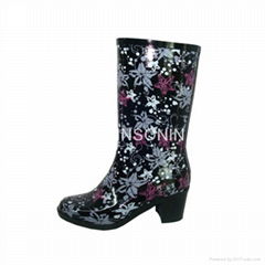 Fashion rain boots