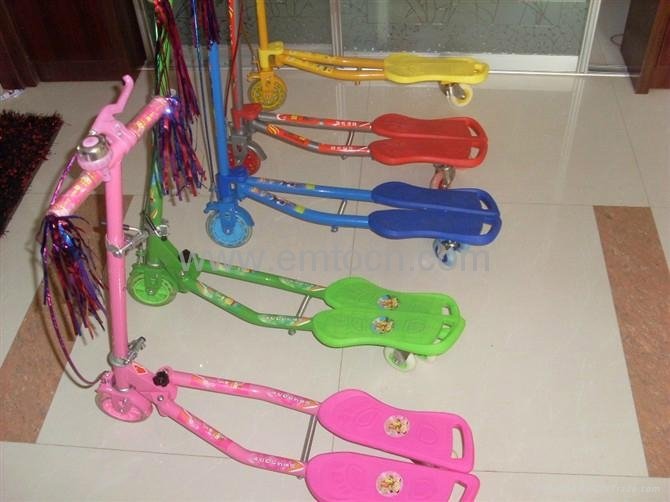 children frog scooter ,3 wheel wave scooter 