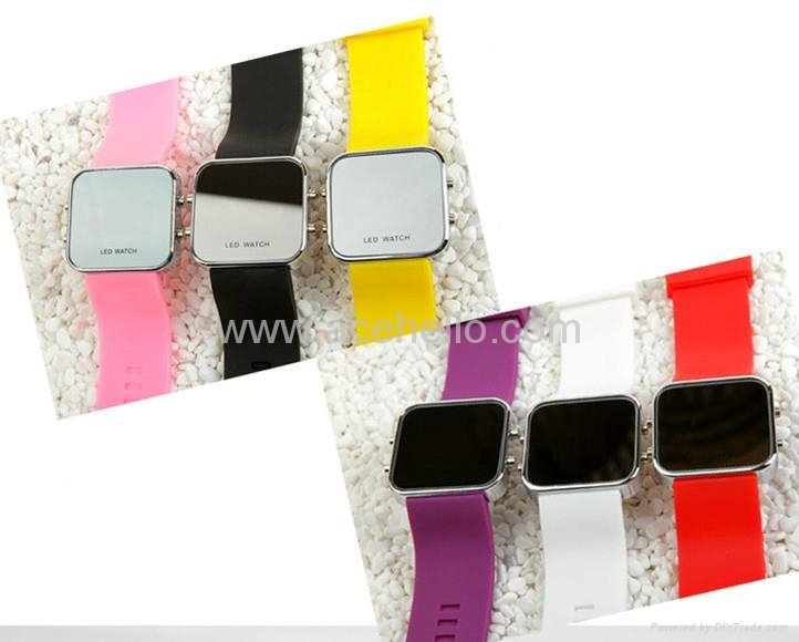 2012 Pop fasion mirror LED digital silicon sports watch 