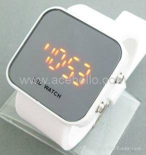 2012 Pop fasion mirror LED digital silicon sports watch  5