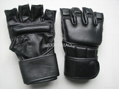 WRESTLING GLOVES