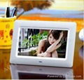 Digital photo frame