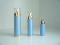 Cylinder shaped airless bottle