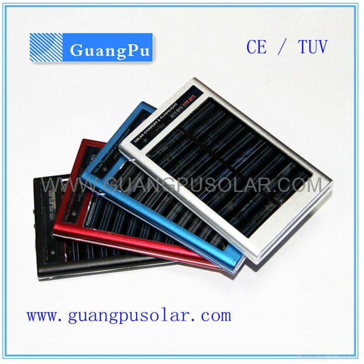 GP-ET013 2600mAh Portable Solar Charger with Flashlight