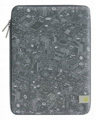 Bezier laptop sleeve PC 13" with "Gadgetopia" graphic