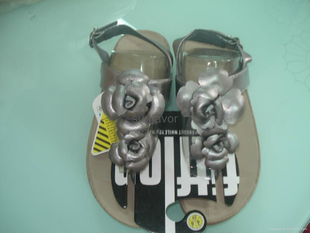 供應正品FITFLOP 2朵花 4