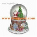 Santa Clause and Christmas Water Globe  1