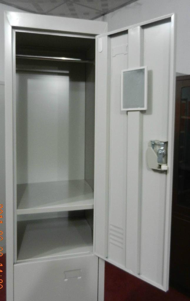 storage locker 4