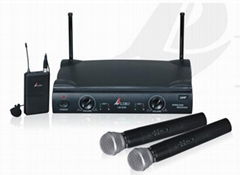 UHF Dual-channel wireless microphone