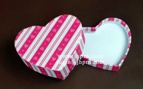 nested heart gift boxes 2