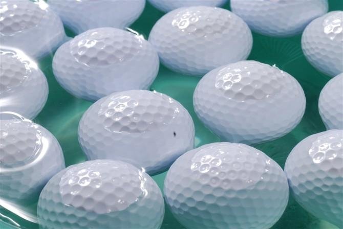 floating golf balls
