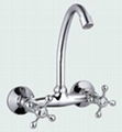 Single level brass kitchen faucet  1