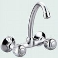 Single level brass kitchen faucet  3