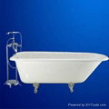 cast iron clawfoot bathtub