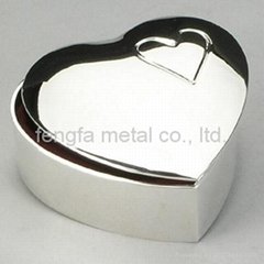 heart-shape jewelry box