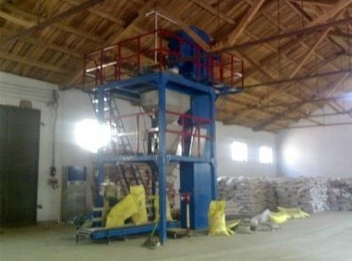 Auto production line for dry powder mixing