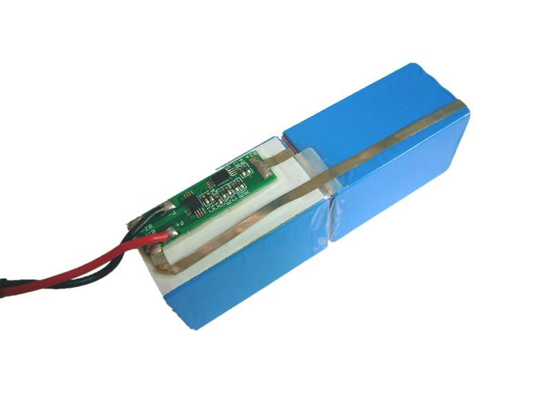7.4V 3600mAh Lithium Battery Pack with PCM 2