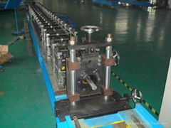 Octagonal tube forming machine