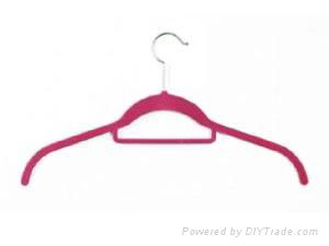 shirt hanger with tie bar 