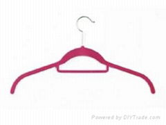 shirt hanger with tie bar 