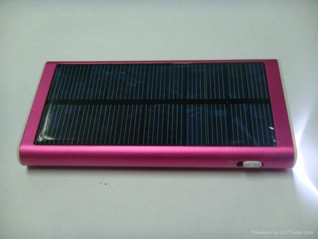 2600mAh portable solar charger