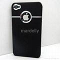 Deluxe Cover with Chrome for iPhone 4