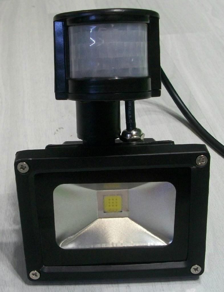 10W PIR智能远红外LED人体感应灯 投光灯广告灯 监控灯 自动开关灯具 2
