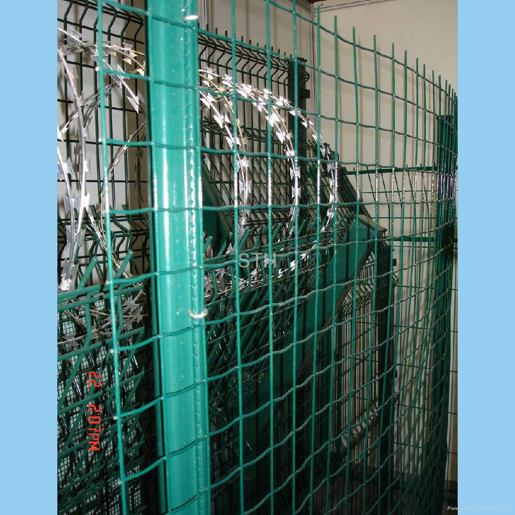 Galvanized euro fence 2