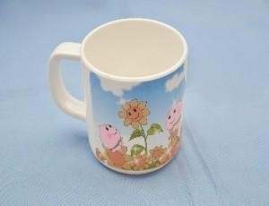 Cup with on hand
