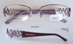 Eyeglass frame