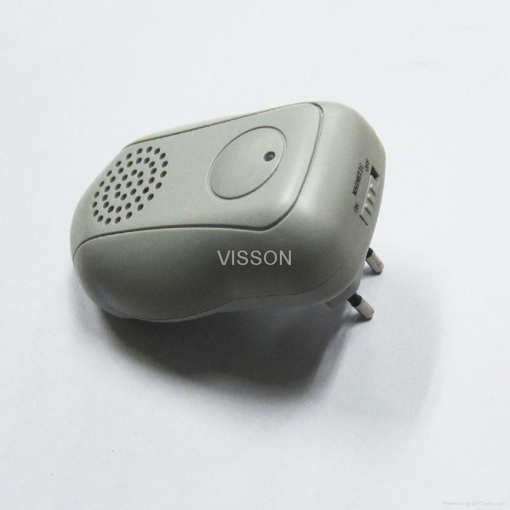Electromagnetic and Ultrasonic Pest Repeller  3