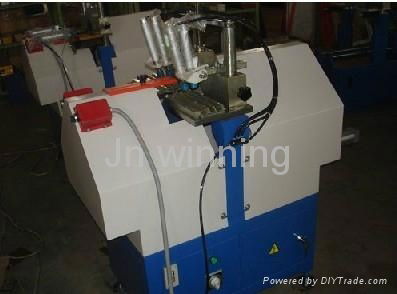 Horizontal glazing bead saw for plastic profile