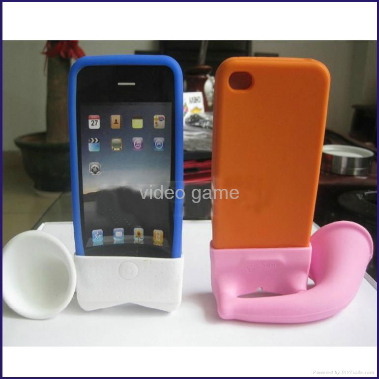 iPhone 4 Silicone Horn Stand Speaker  2