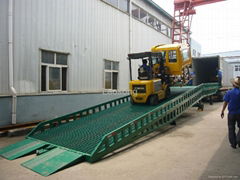 2011 Hot Sale mobile hydraulic yard ramp