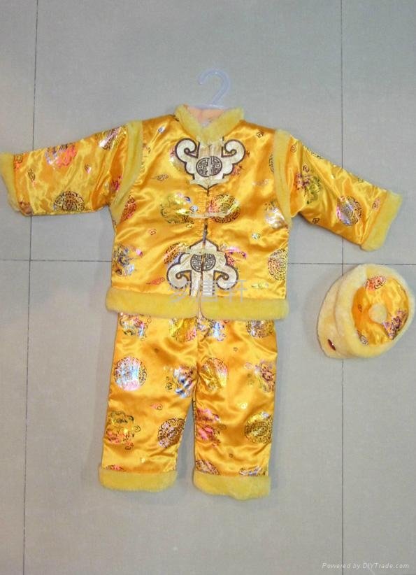 黄色绸段金色印花儿童唐装套装