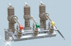 Outdoor high voltage vacuum circuit breaker