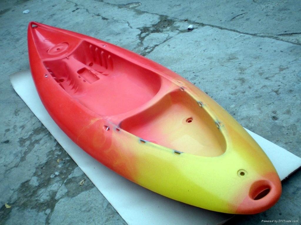 OEM Canoe by rotomolding 