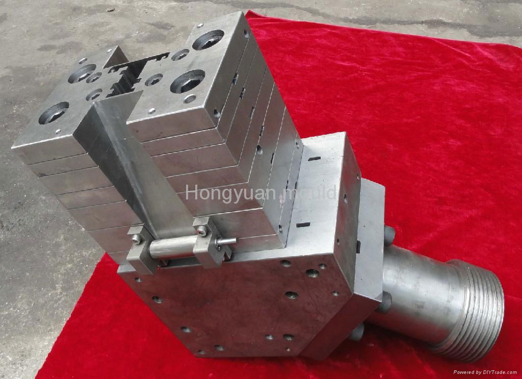 steel-plastic co-extrusion moulds 3