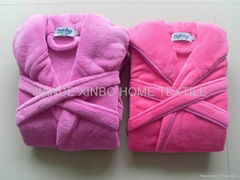 Hooded coral fleece bathrobe