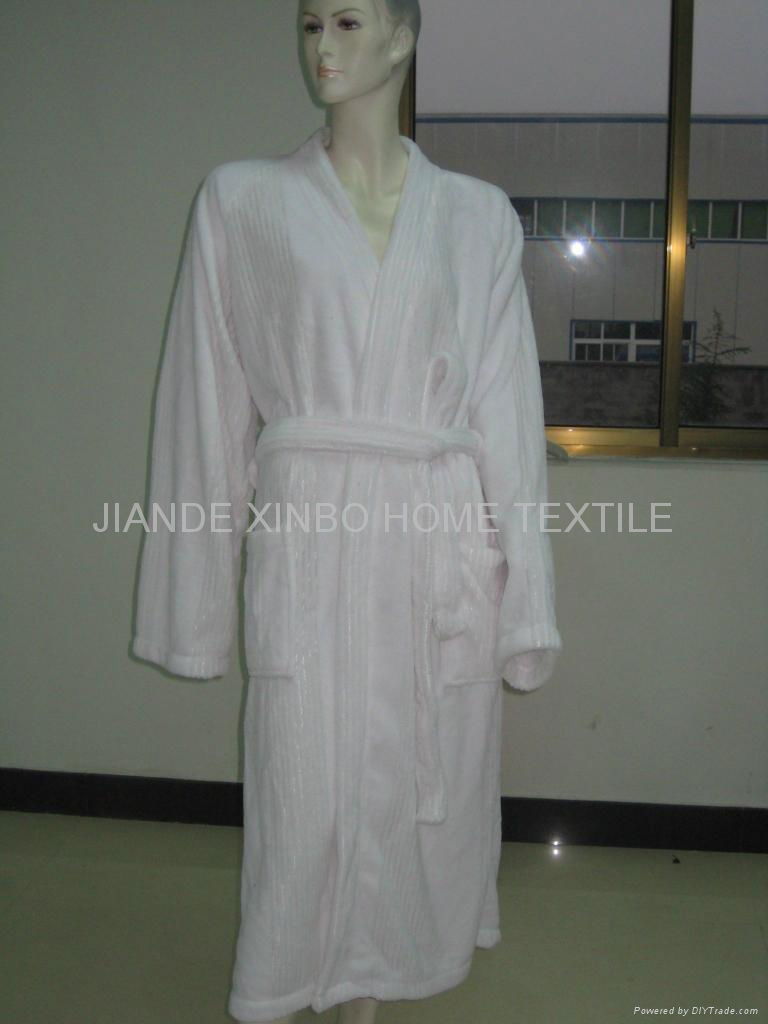  white stripe checked coral fleece bathrobe