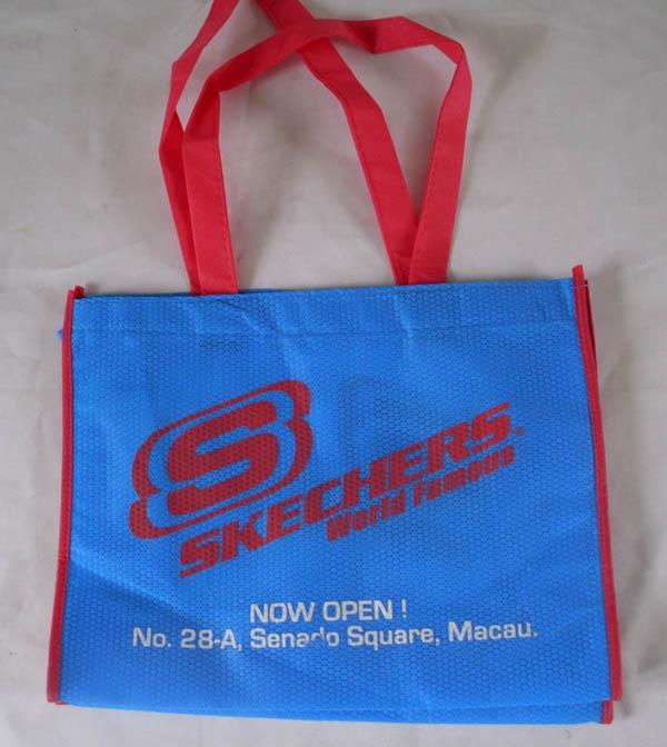 Non-woven shopping bag