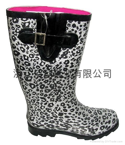  rain boots 3