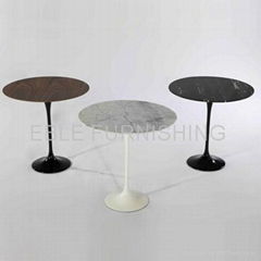 ET020 Tulip side coffee table by Eero Saarinen