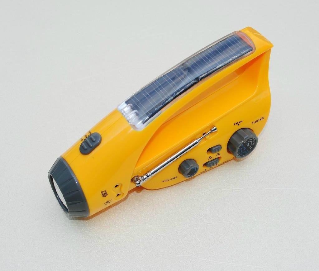 Crank Dynamo Solar Flashlight with Mobilephone Charger and AM&FM Radio 5