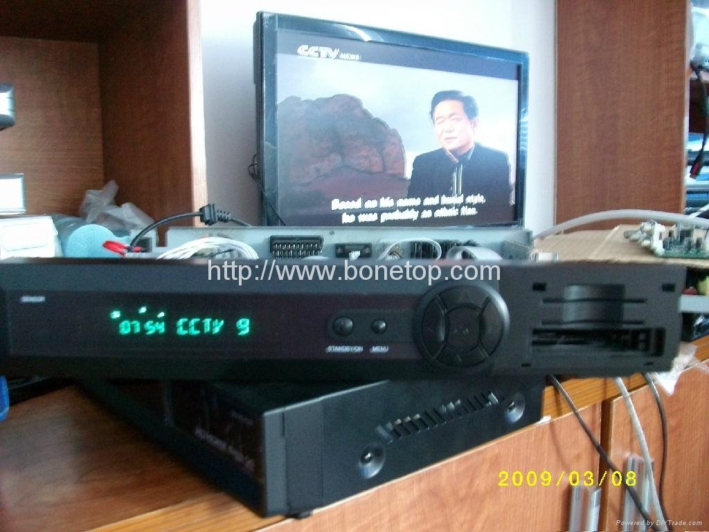 STB DVB-S2 Opticum 9500 HD  3