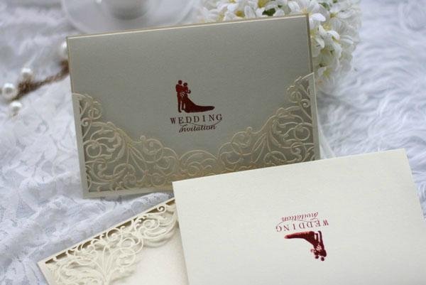 Delicate Lacer Cut Wedding Invitation Card Stationery  4