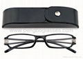 Reading glasses with pouch in stock 4