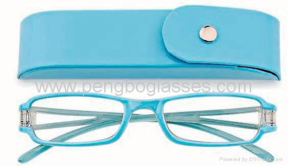 Reading glasses with pouch in stock 5